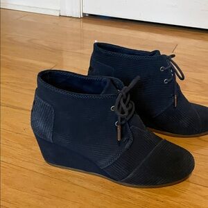 Toms Navy Wedge Ankle Boots 8.5